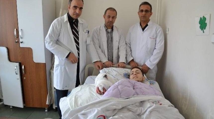 İş Kazasında Kolu Kopan Suriyeli Ameliyat Edildi