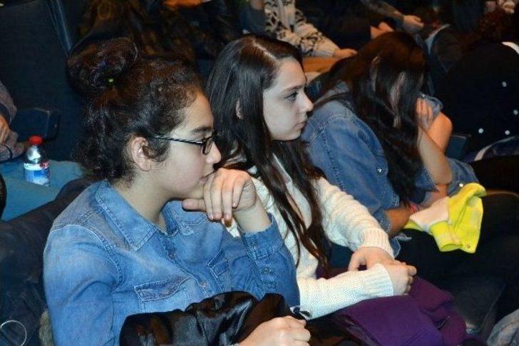 Gaziosmanpaşalı Gençler Yöresel Müzikle Buluştu G5