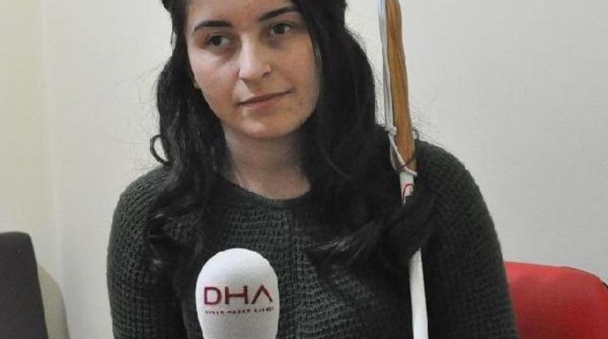 G&ouml;rme Engelli Gen&ccedil; Kız &Ccedil;alışmak Istiyor