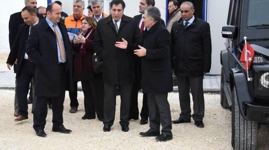 Vali K&uuml;&ccedil;&uuml;k, &Ccedil;adır Kenti Ziyaret Etti