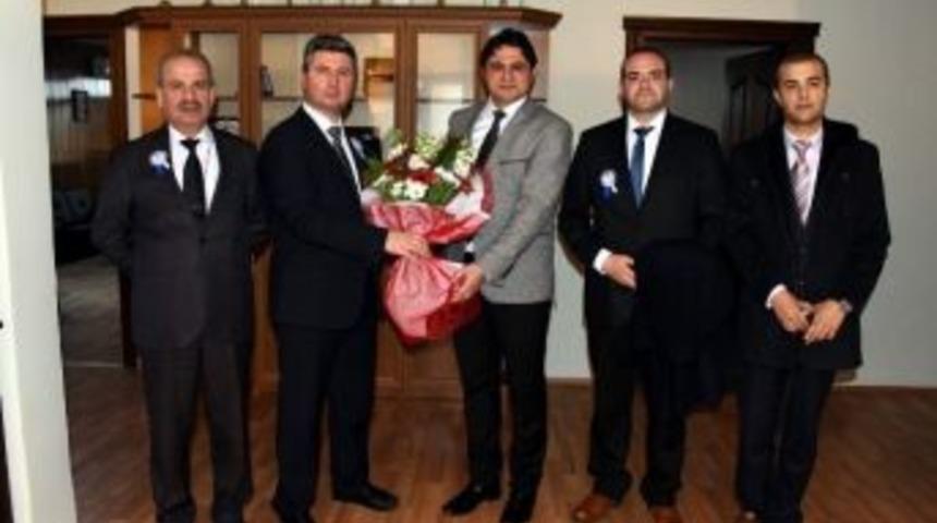 Aliağa Vergi Dairesi M&uuml;d&uuml;r&uuml; İrfan Turhan&rsquo;dan Başkan Serkan Acar&rsquo;a Ziyaret