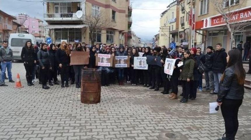 Hisarcık&rsquo;ta &Ouml;zgecan Aslan Protestosu