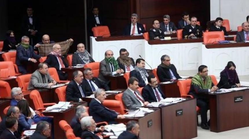 Hdp'li Milletvekillerinden Poşulu Protesto