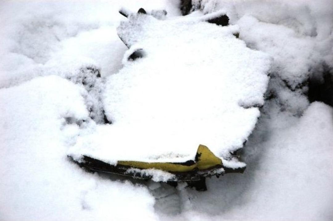 Havada &Ccedil;arpıştığı Sanılan 2 Savaş U&ccedil;ağının Enkazları Geniş Bir Alana Yayıldı