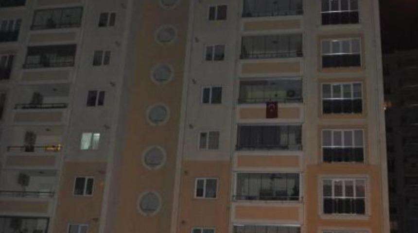 Şehit Pilot &Ouml;zkaya'nın Ailesi Haberi Televizyondan &Ouml;ğrendi