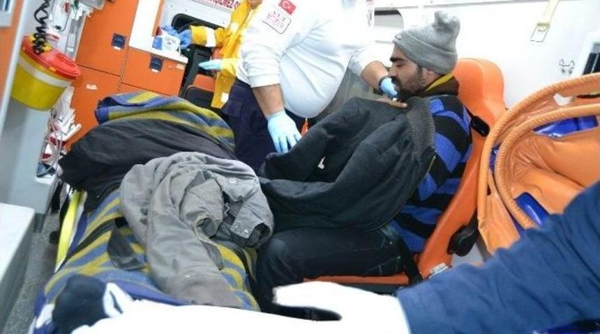 Kulu&rsquo;da Otomobil Ref&uuml;je &Ccedil;arptı: 2 Yaralı