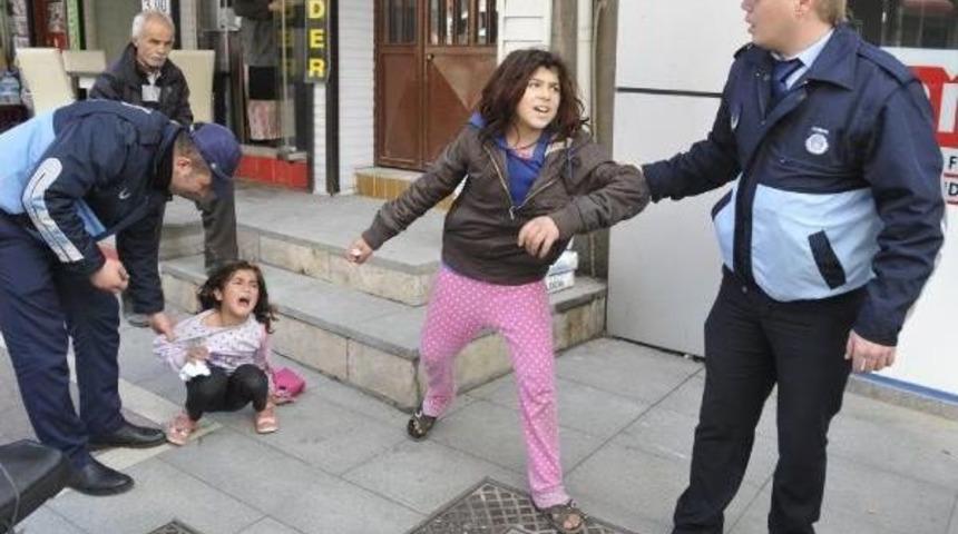 Zabıta, Suriyeli Dilencileri Yakalayıp Kayıt Altına Aldı