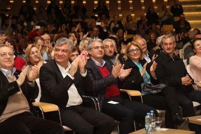 Tuncay Özkan Karşıyaka’da Söyleşiye Katıldı