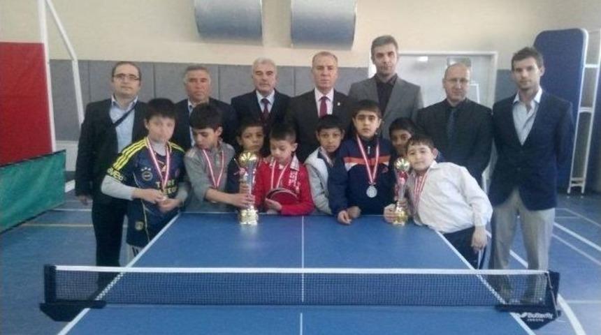 Yıldız Erkeklerde Masa Tenisinin Şampiyonu Mehmet Ke&ccedil;ik Ortaokulu Oldu