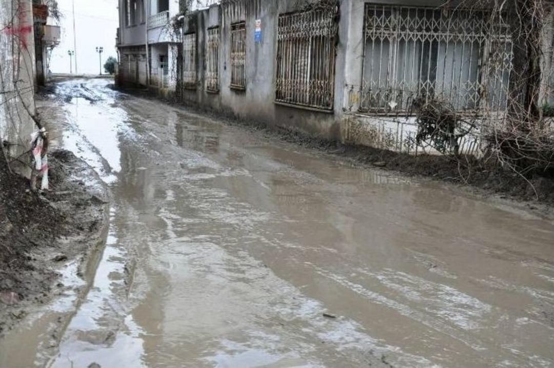 Tekirdağ&rsquo;da Altınova Esnafı Bitmeyen Altyapı &Ccedil;alışmalarından Şikayet&ccedil;i