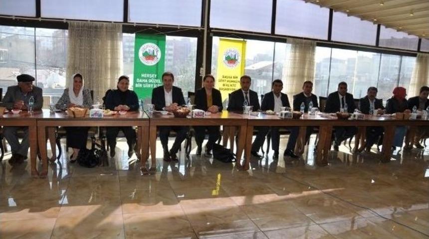 Bakırhan Muhtarlarla Dayanışma Toplantısına Katıldı