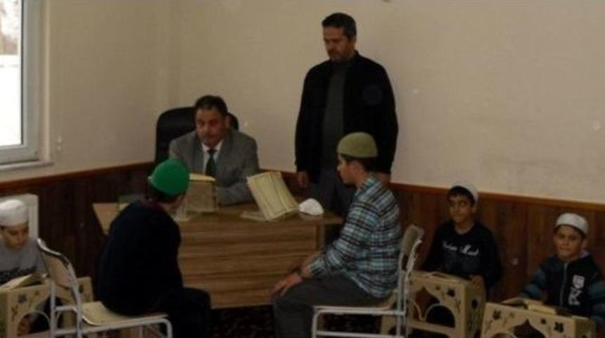 D&uuml;zce&rsquo;de Kur&rsquo;an B&uuml;lb&uuml;lleri Yetişiyor