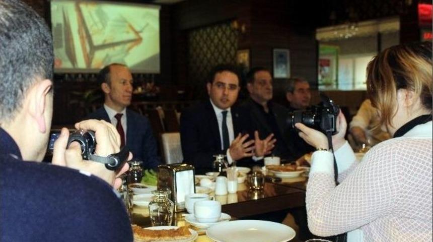 İshak Gazel: K&uuml;tahya Yeni D&ouml;nemde T&uuml;rkiye&rsquo;nin Parlayan Yıldızı Olacak