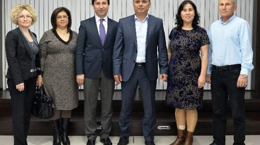 Muratpaşa Belediyesi&rsquo;nin Eğitime Desteği S&uuml;r&uuml;yor