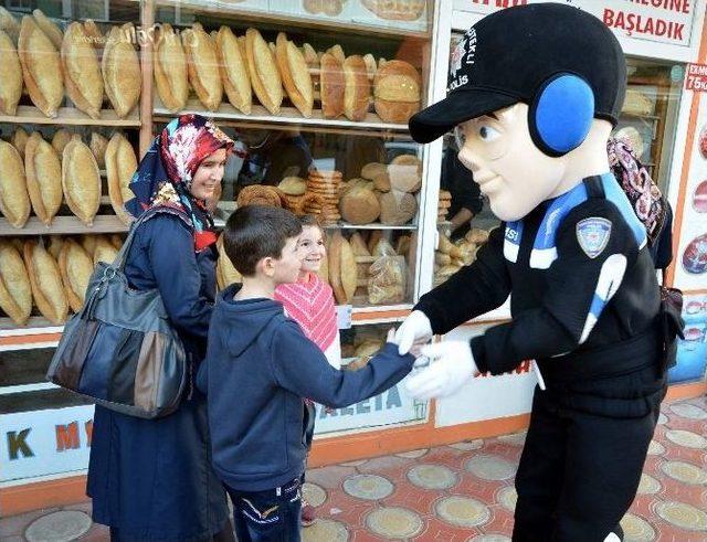 Polis, Vatandaşı Ve Öğrencileri Uyaracak