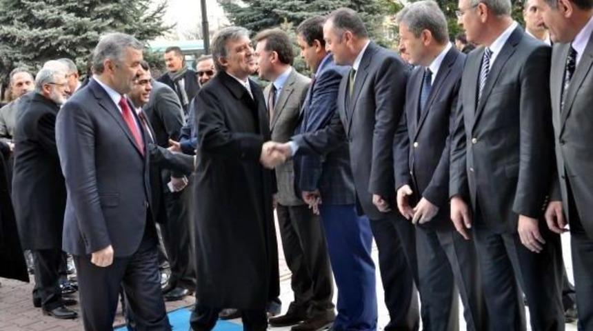 Abdullah G&uuml;l, Babası Ve Bir Yakınını Hastanede Ziyaret Etti (3)