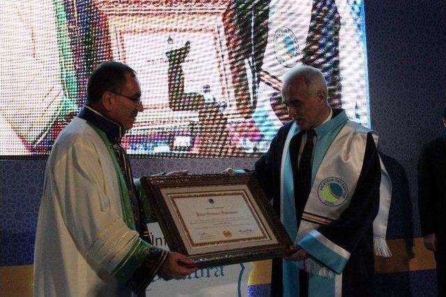 Müsiad Genel Başkanına Ahi Evran Üniversitesinde Fahri Doktora Ünvanı Verildi