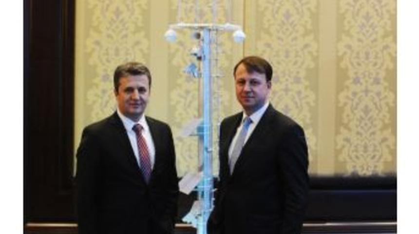 Tarbil&rsquo;in Zirai Meteorolojik G&ouml;zlem Kulelerini Turkcell Kuruyor