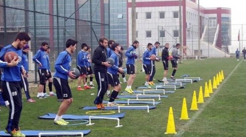 &Ouml;zcan: "teknik Anlamda Tek Yetkili Benim"