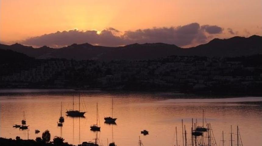 Bodrum&rsquo;da Yağmur Sonrası G&uuml;n Batımı Keyfi