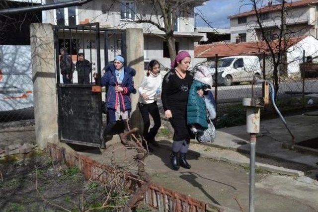 Ukrayna'dan Kaçan Ahıskalı Türkler İnegöl'e Geldi