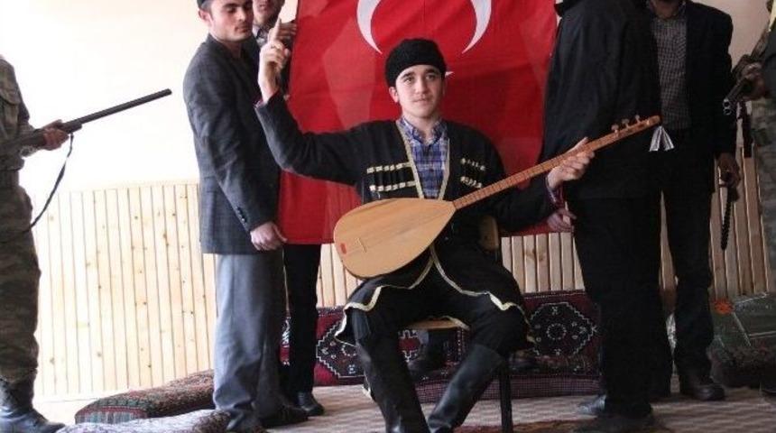 &Ccedil;ıldır&rsquo;da "kılı&ccedil; Mı Saz Mı" Tiyatro G&ouml;sterisi