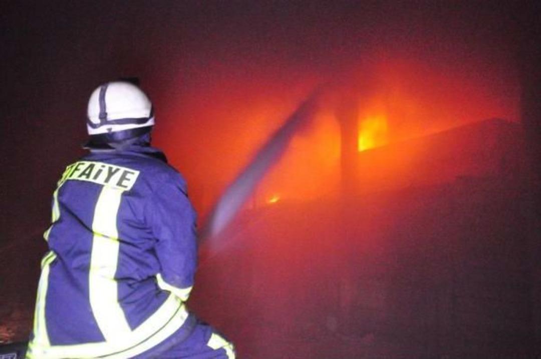 Palet Fabrikası Yandı