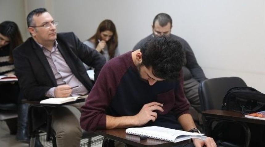 Ko-mek&rsquo; Te İspanyolca Kursu Başladı