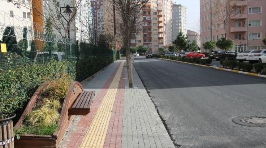 Engelliler İ&ccedil;in Parke Tretuarları Yeniden D&uuml;zenlendi