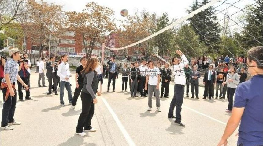 Ke&ccedil;i&ouml;ren Belediyesi Sağlıklı Bir Gen&ccedil;lik İ&ccedil;in Seferber Oldu