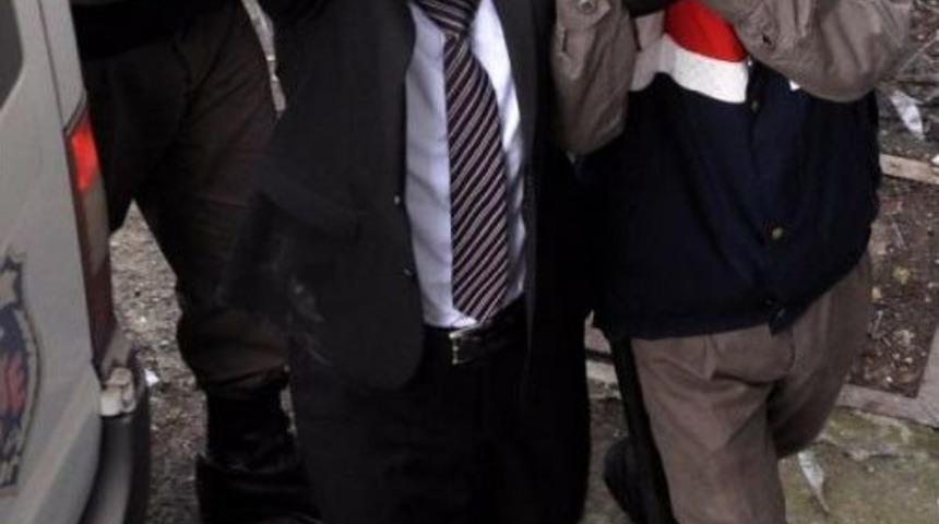 Kızını Hasmıyla Evlendireni Bı&ccedil;akladı, Tutuklu Yargılanıyor