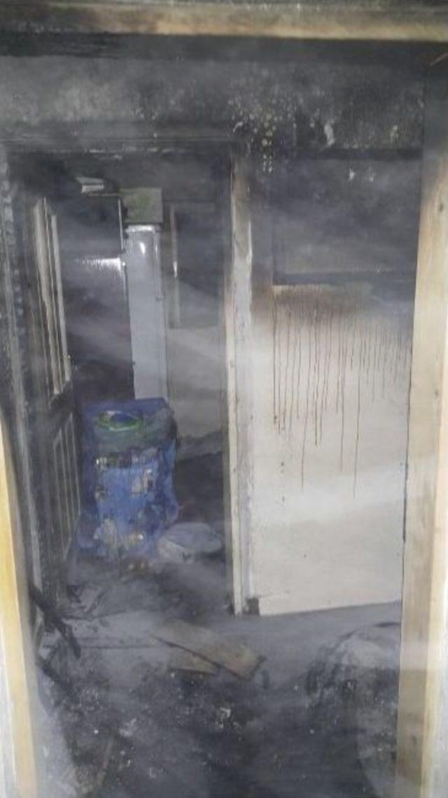 Tunceli’de Öğrenci Evinde Yangın