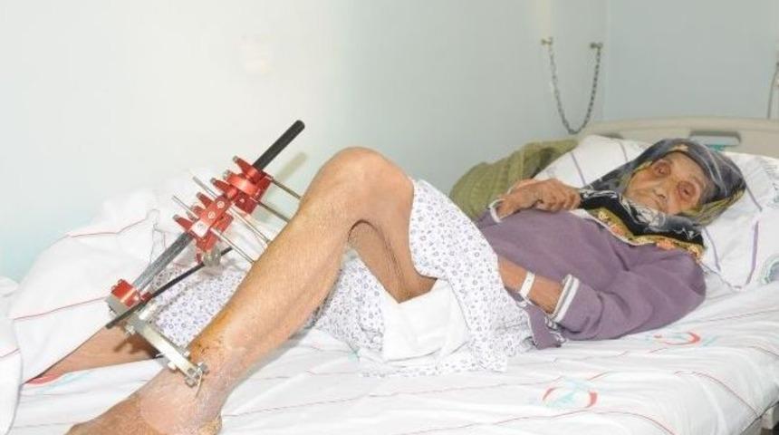 Kendisine &Ccedil;arpıp Ka&ccedil;an S&uuml;r&uuml;c&uuml;n&uuml;n Yakalanmasını İstiyor