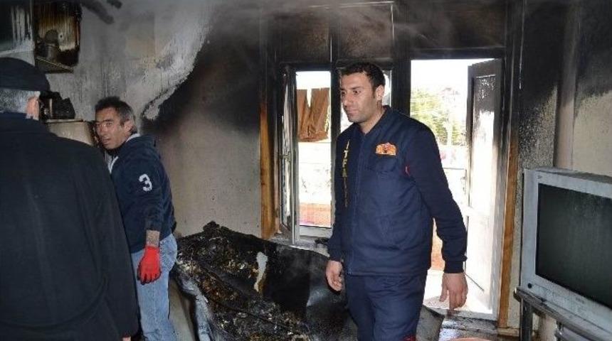 Kulu&rsquo;da İki Katlı M&uuml;stakil Evde Yangın