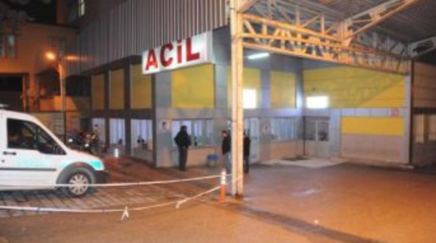 Gaziantep&rsquo;Te Bı&ccedil;aklı Kavga: 3 Yaralı