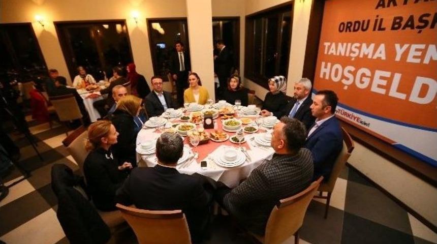 Başkan Yılmaz, Ak Parti İl Y&ouml;netimi İle Bir Araya Geldi