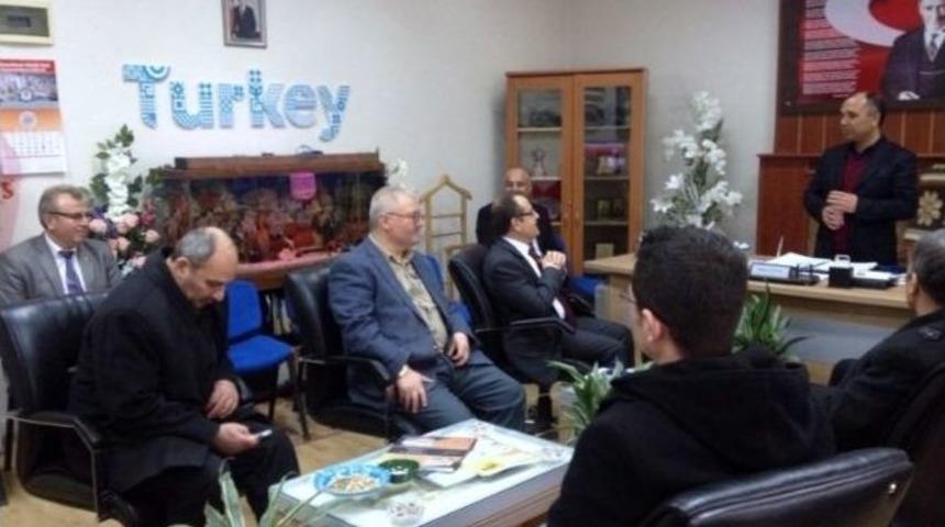 K&uuml;tahya İl Milli Eğitim M&uuml;d&uuml;rl&uuml;ğ&uuml; Din &Ouml;ğretimi Hizmetleri Şube Y&ouml;neticilerinden Gediz Halk Eğitim Merkezi&rsquo;ne Nezaket Ziyareti