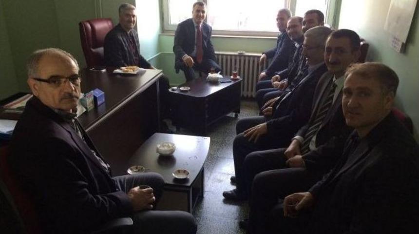 Aday Adayı Peker, Tatvan&rsquo;daki Stk Ve Esnaflarla Bir Araya Geldi