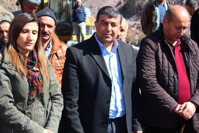 Hakkari’de Yol Yapım Çalışması