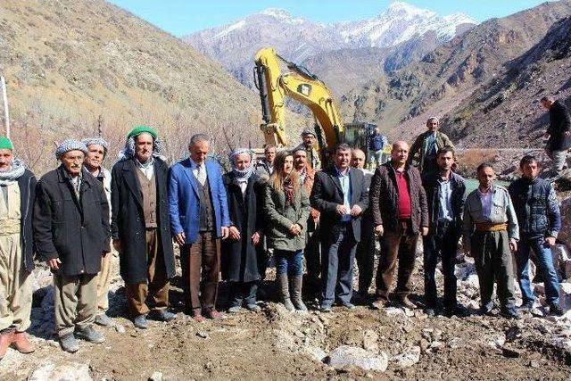 Hakkari’de Yol Yapım Çalışması