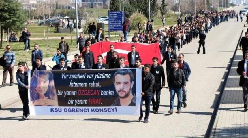 Kahramanmaraş'ta &Uuml;niversiteliler &Ouml;zgecan Ve Fırat I&ccedil;in Y&uuml;r&uuml;d&uuml;