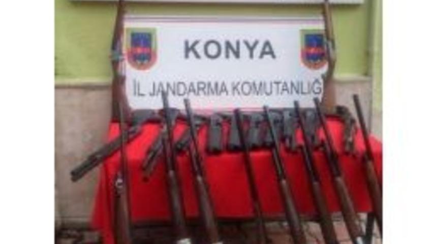 Kargoyla G&ouml;nderilen Yasa Dışı &Uuml;retim Silahlar Jandarmaya Takıldı