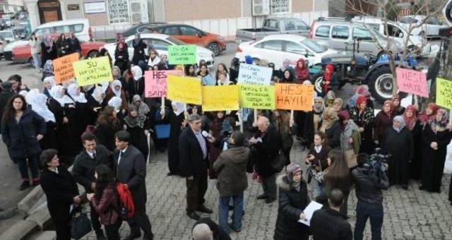 Bursa’Da, Protesto Nedeniyle Hes Toplantısı Yapılamadı
