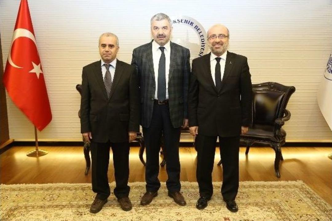 B&uuml;y&uuml;kşehir Belediye Başkanı &Ccedil;elik&rsquo;e Tebrik Ziyaretleri S&uuml;r&uuml;yor