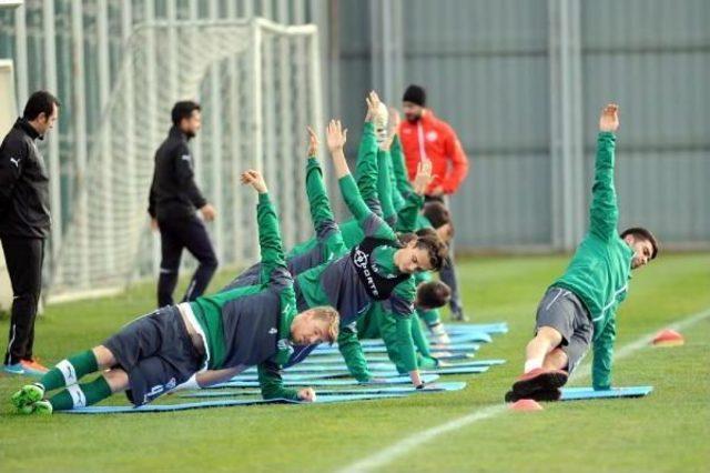 Bursaspor'da  Mersin İdmanyurdu Hazırlıkları Sürüyor