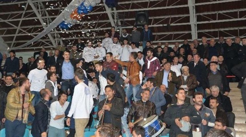 İnci’ye Coşkulu Karşılama