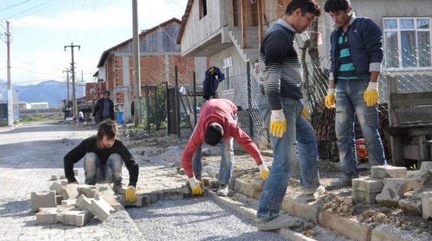 K&ouml;sek&ouml;y Mahallesinde Parke Tamiratı Yapıldı