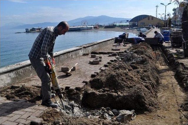Demirhane Sahil Yolu Onarılıyor 2