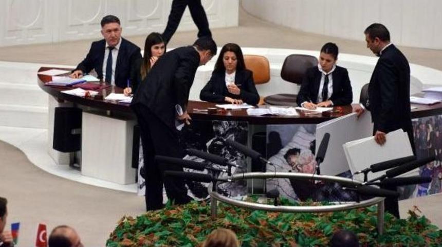 Mhp'li Oğan Hocalı Katliamını Fotoğraflarla Anlattı