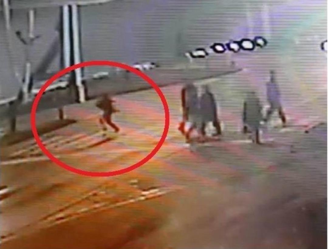 Otomobilin &Ccedil;arptığı 14 Yaşındaki Kız Hayatını Kaybetti